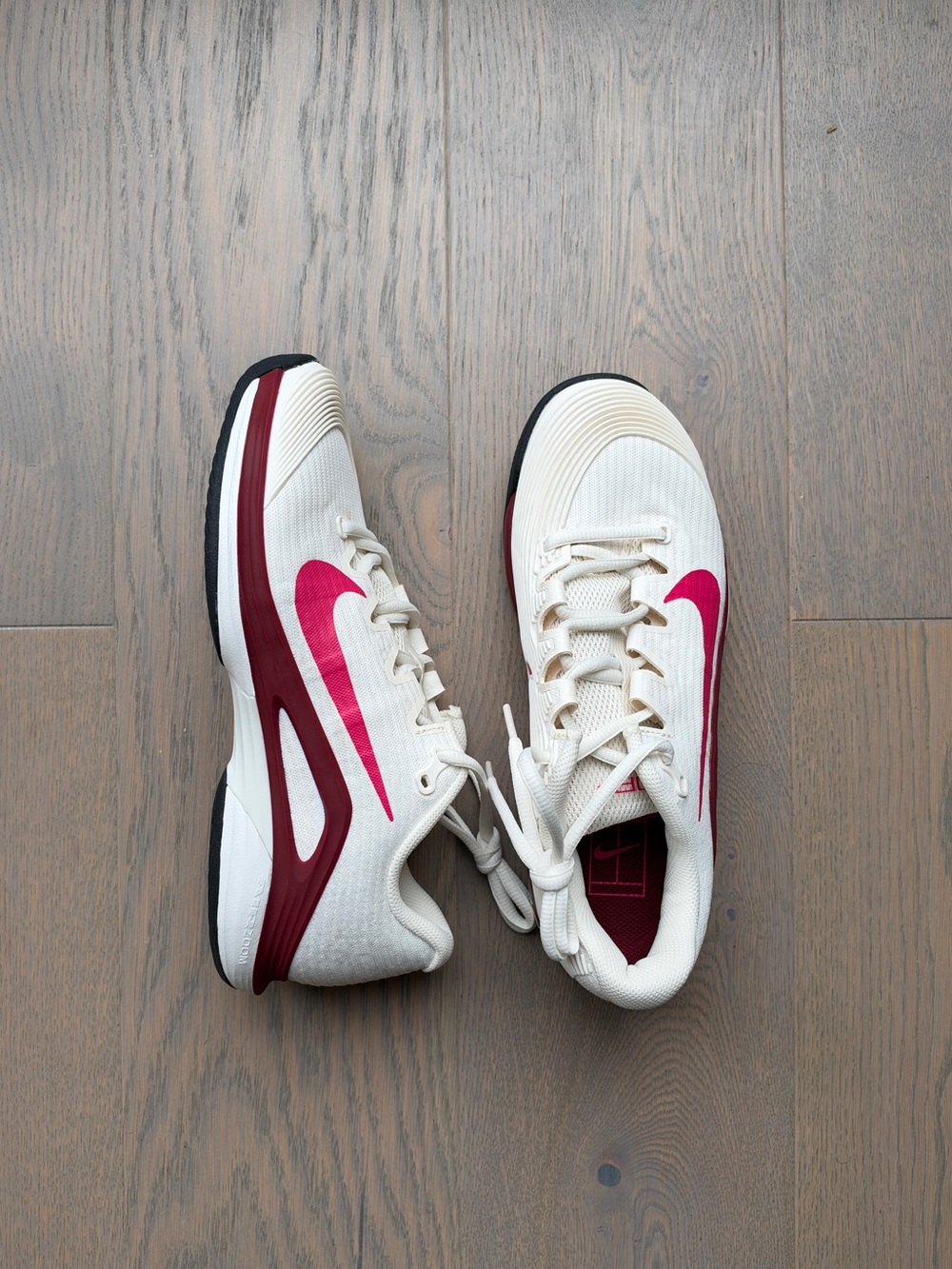 Nike Vapor 12 Hard Court Women's Tennis Shoes in Ivory and Fuschia